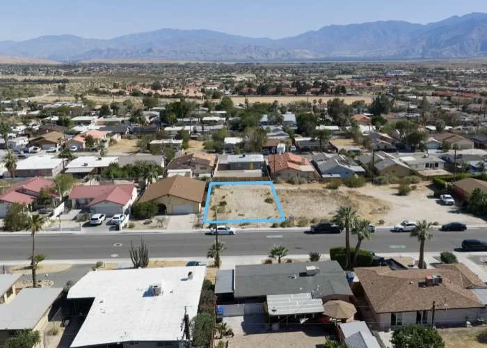 main property photo 8
