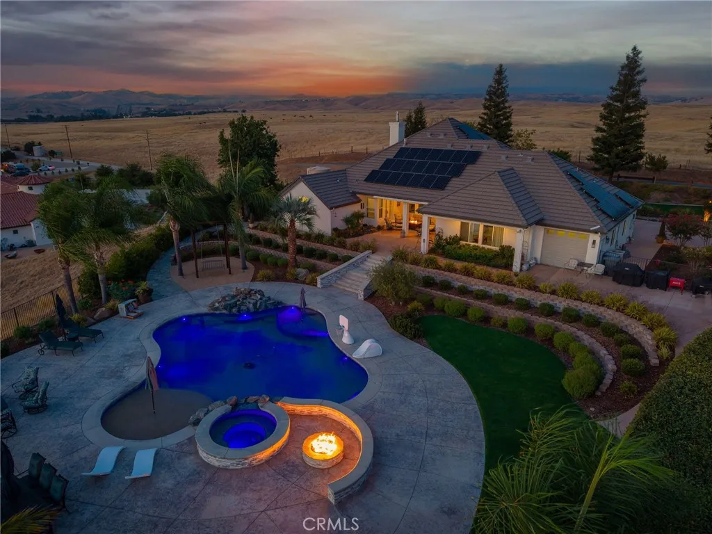 main property photo 37