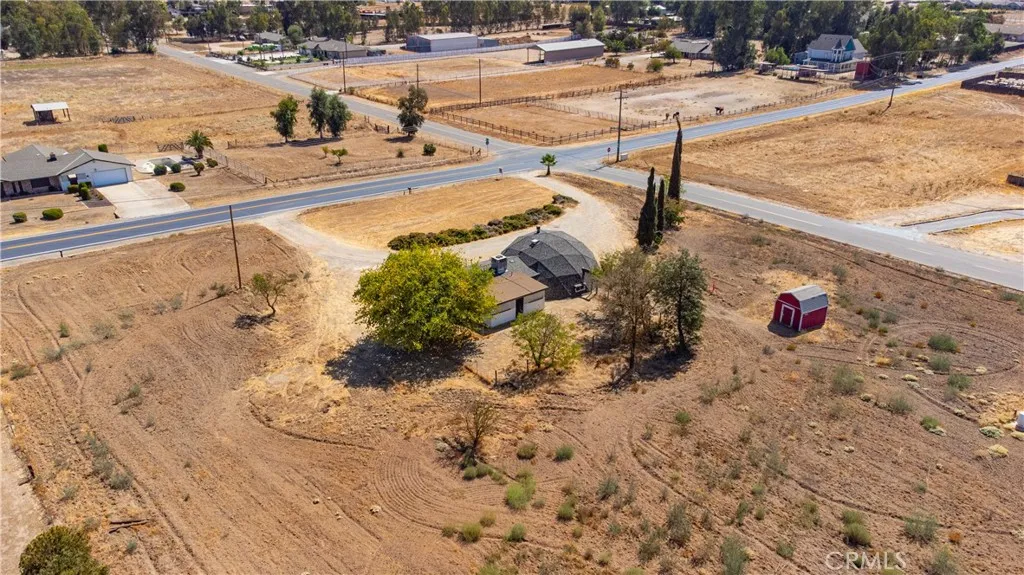 main property photo 41