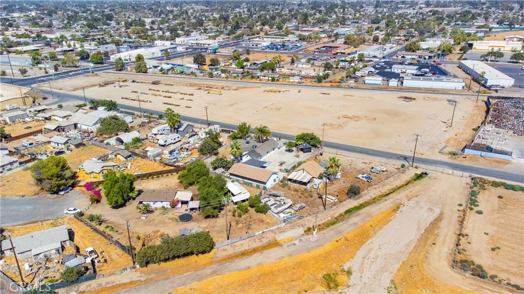 main property photo 60