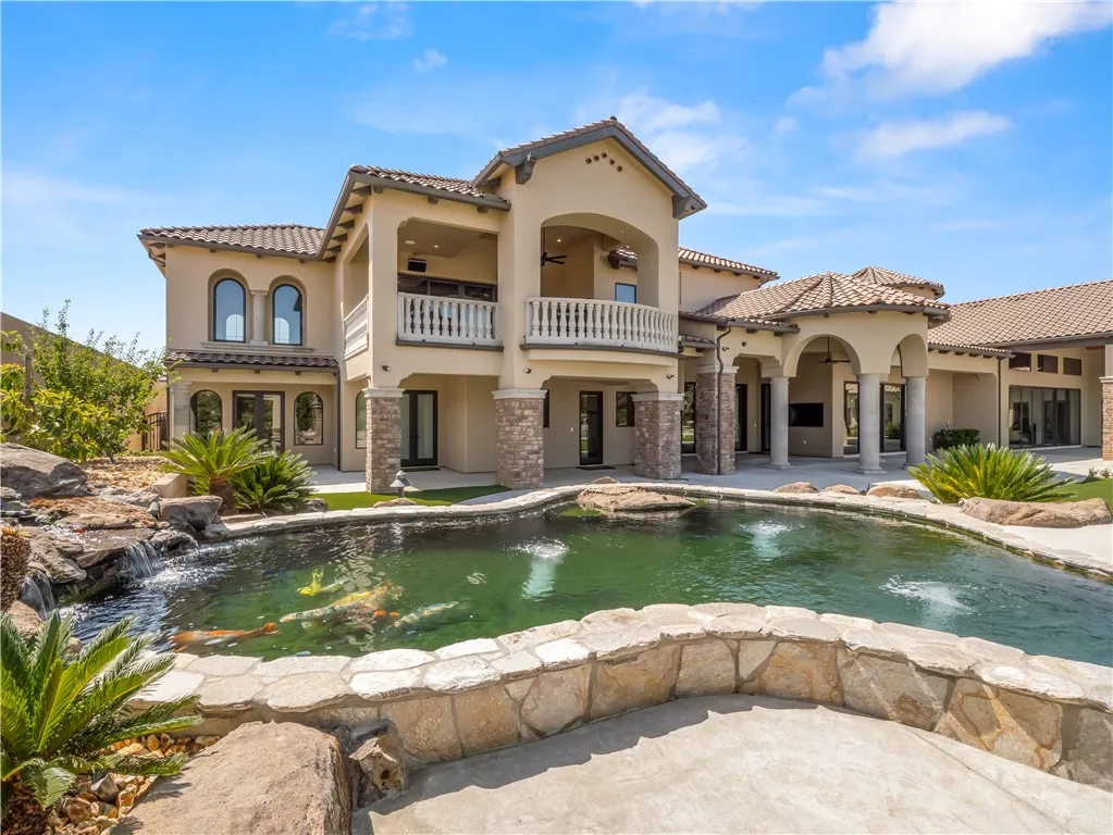 main property photo 27