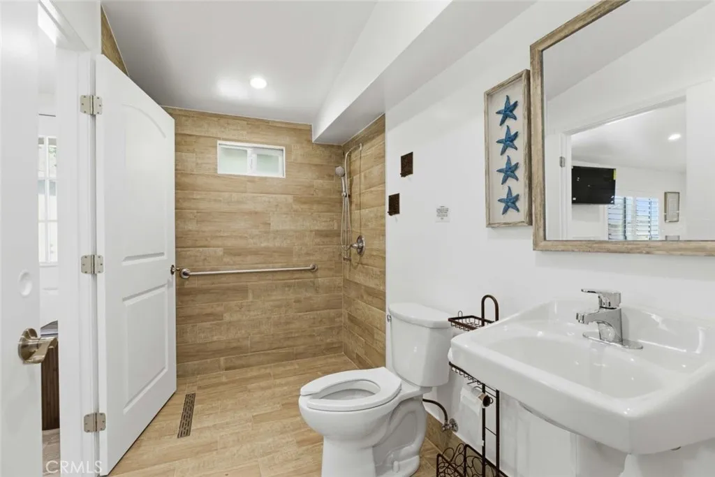 main property photo 70