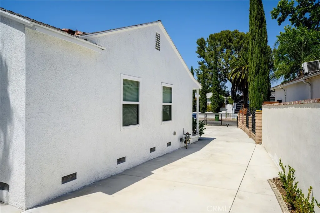 main property photo 60