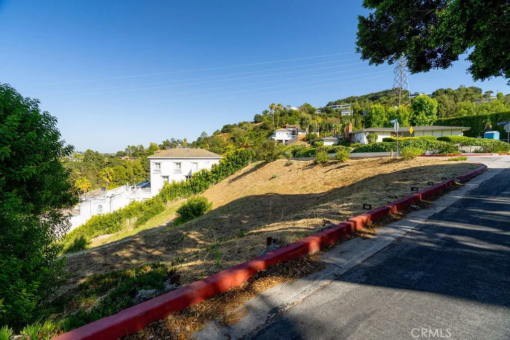 main property photo 5