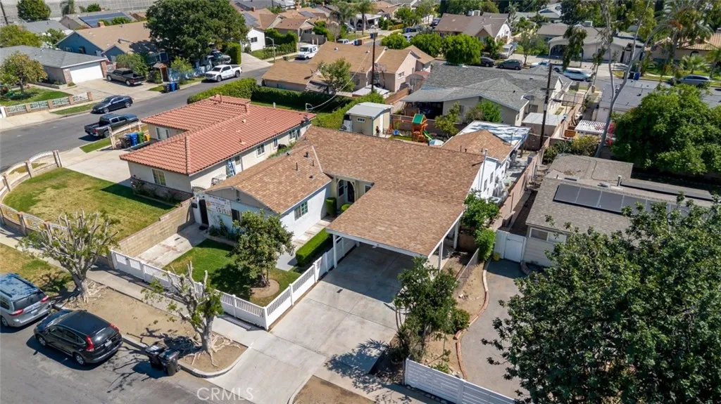 main property photo 33