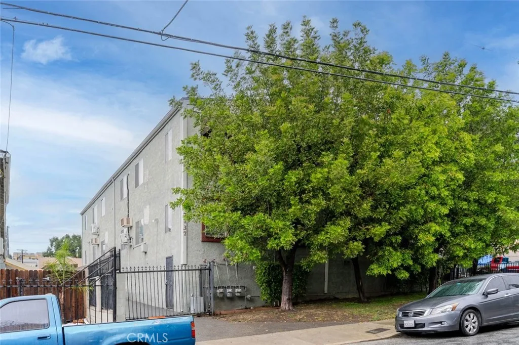 main property photo 16