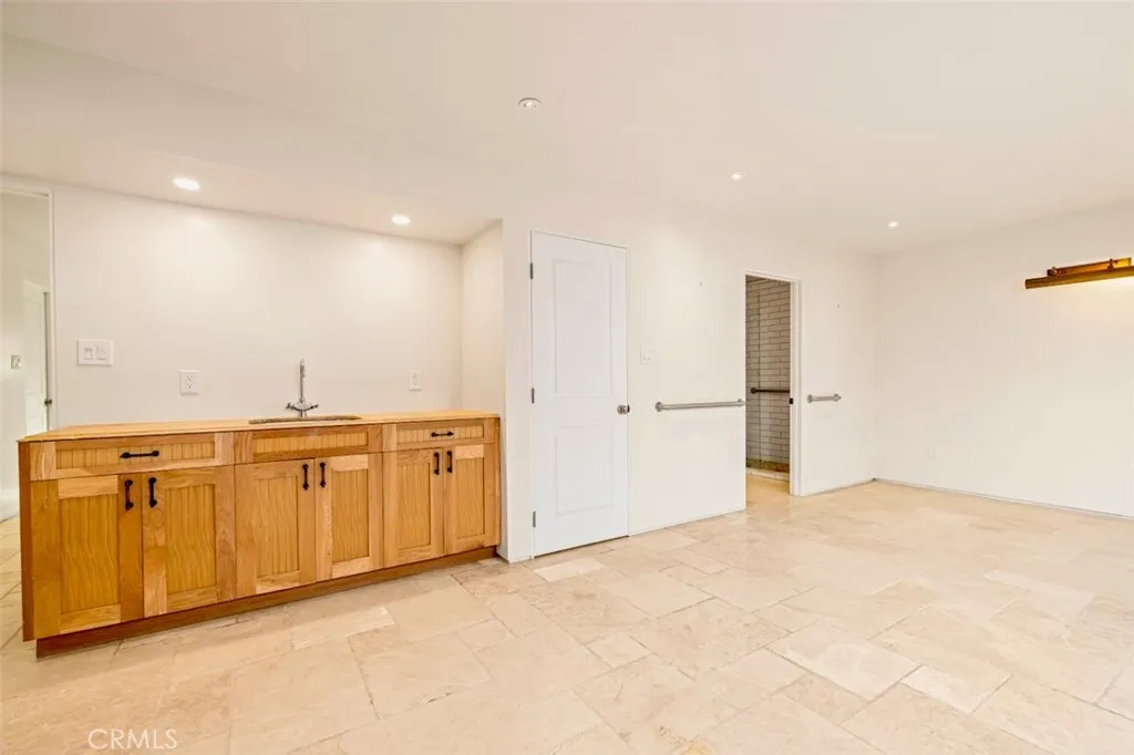 main property photo 77