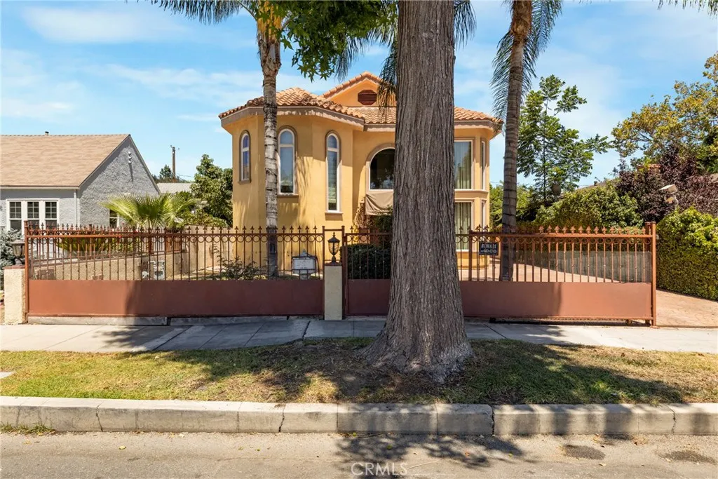 main property photo 4