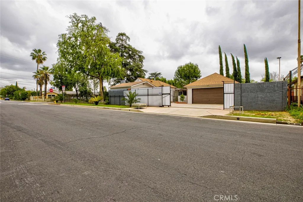 main property photo 43