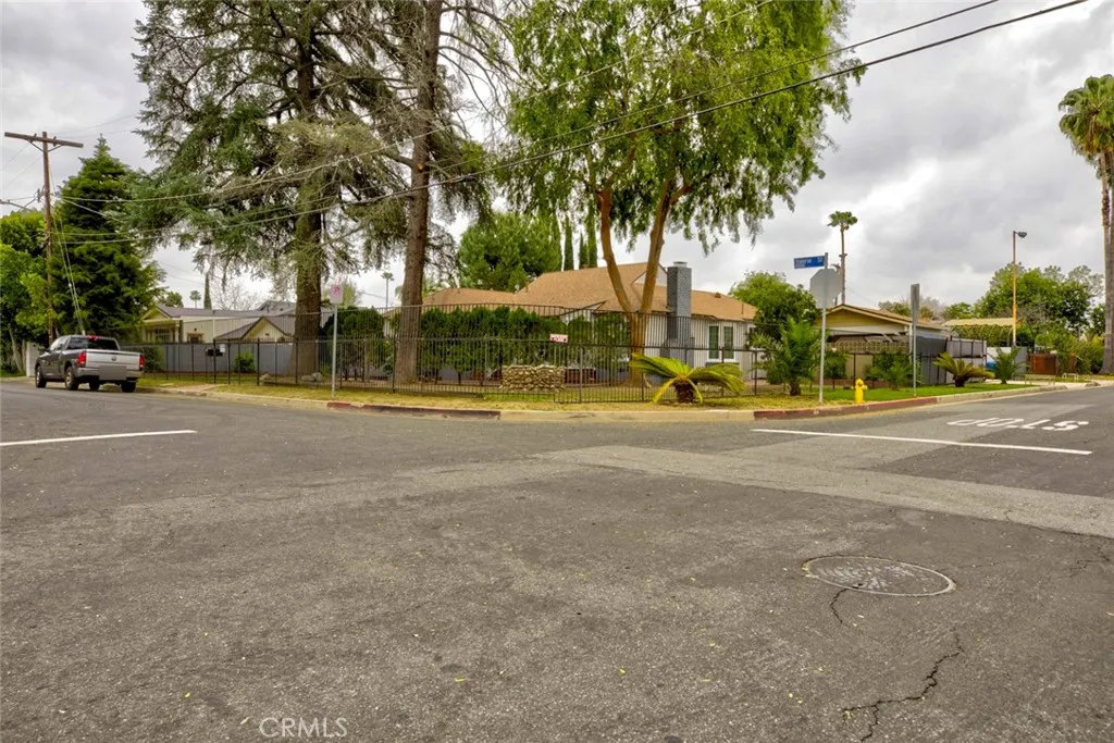 main property photo 44