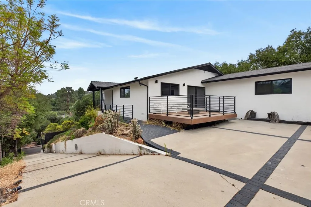 main property photo 0