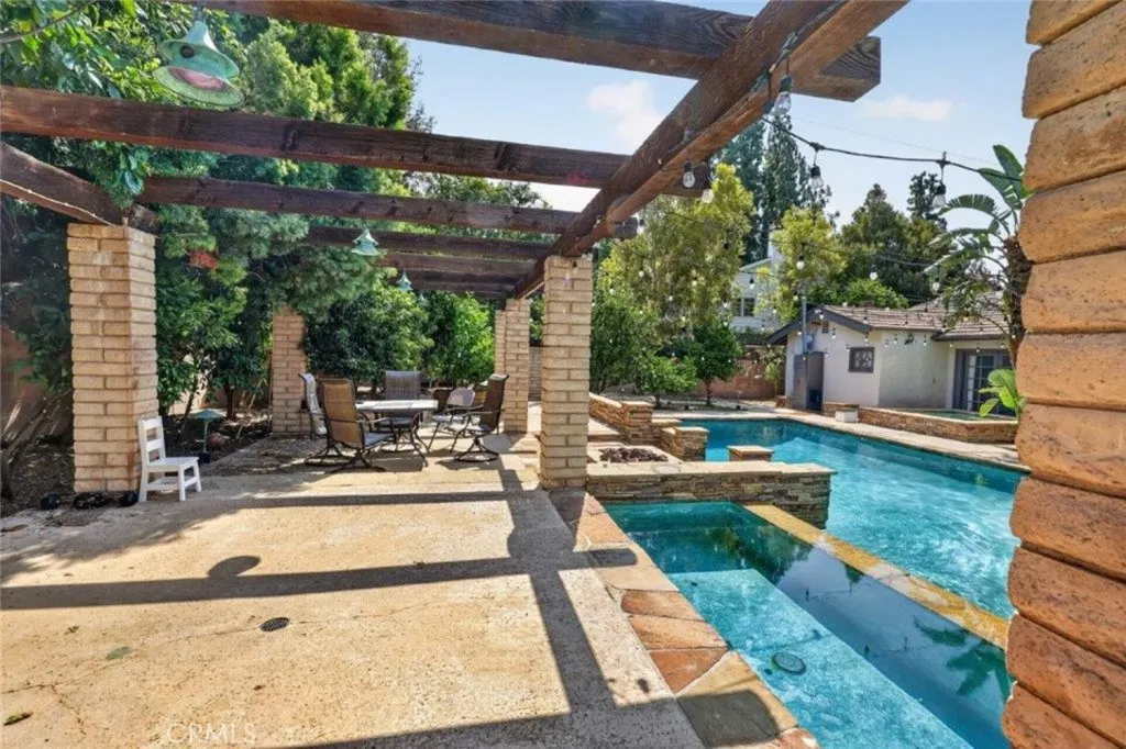 main property photo 49