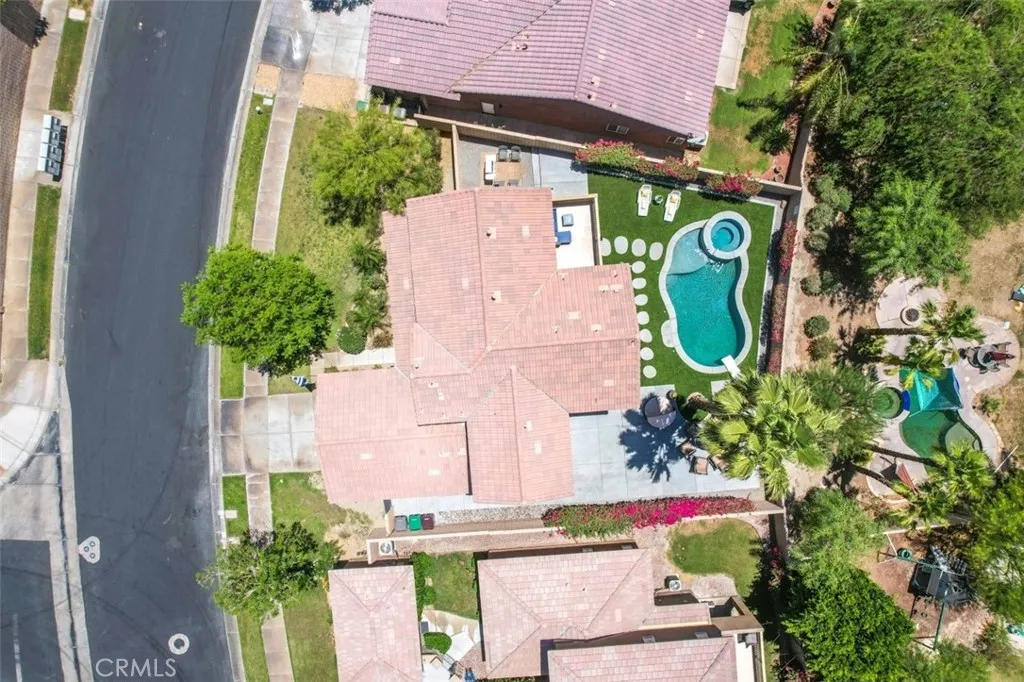 main property photo 44