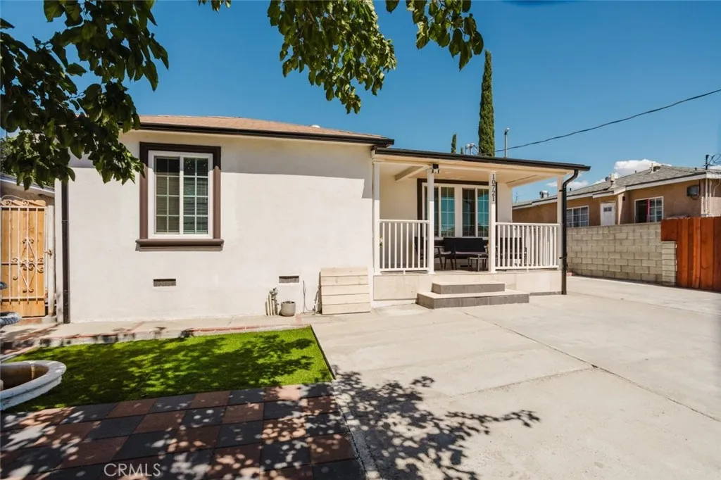 main property photo 4