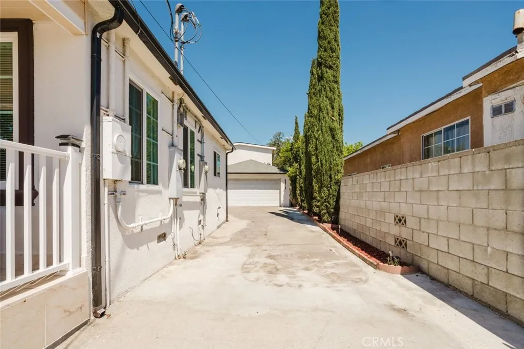 main property photo 70