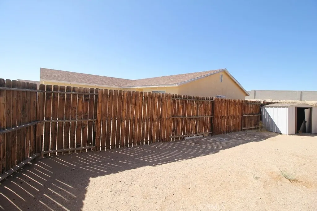 main property photo 23