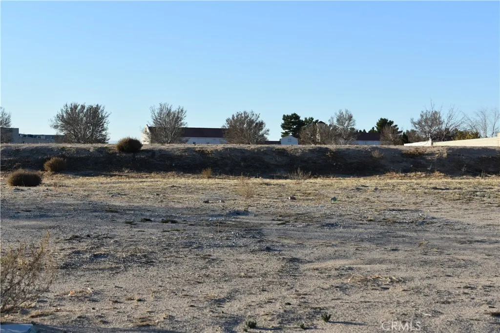 main property photo 7