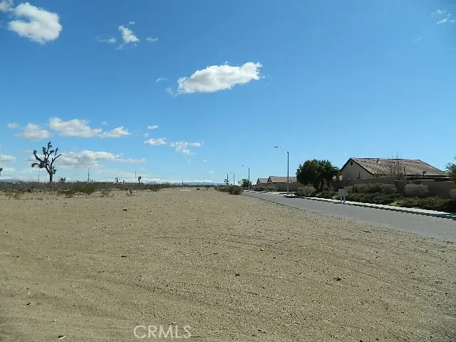 main property photo 13
