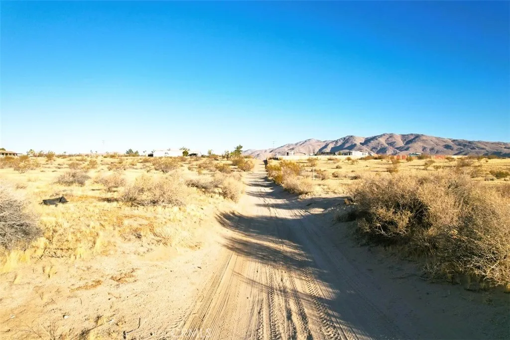main property photo 14