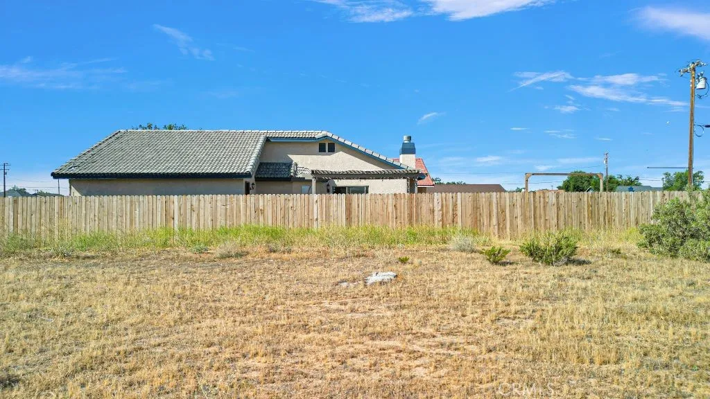 main property photo 9