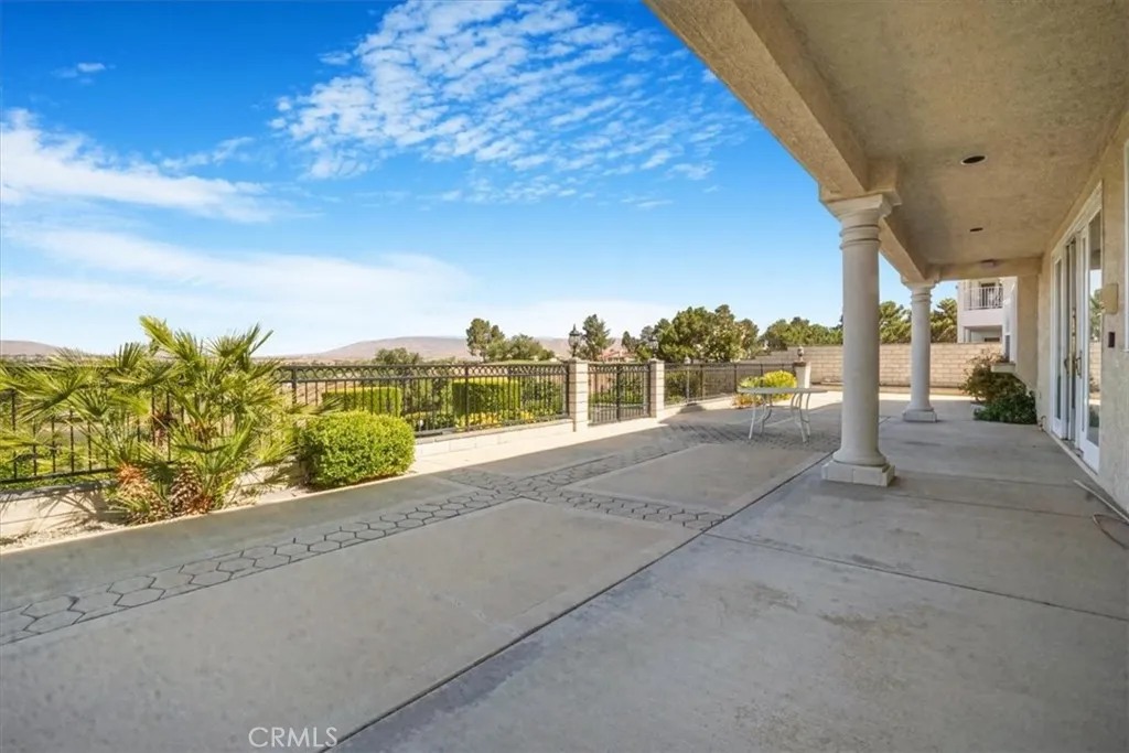 main property photo 10