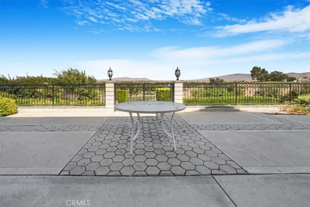 main property photo 14