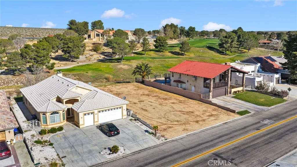 main property photo 4