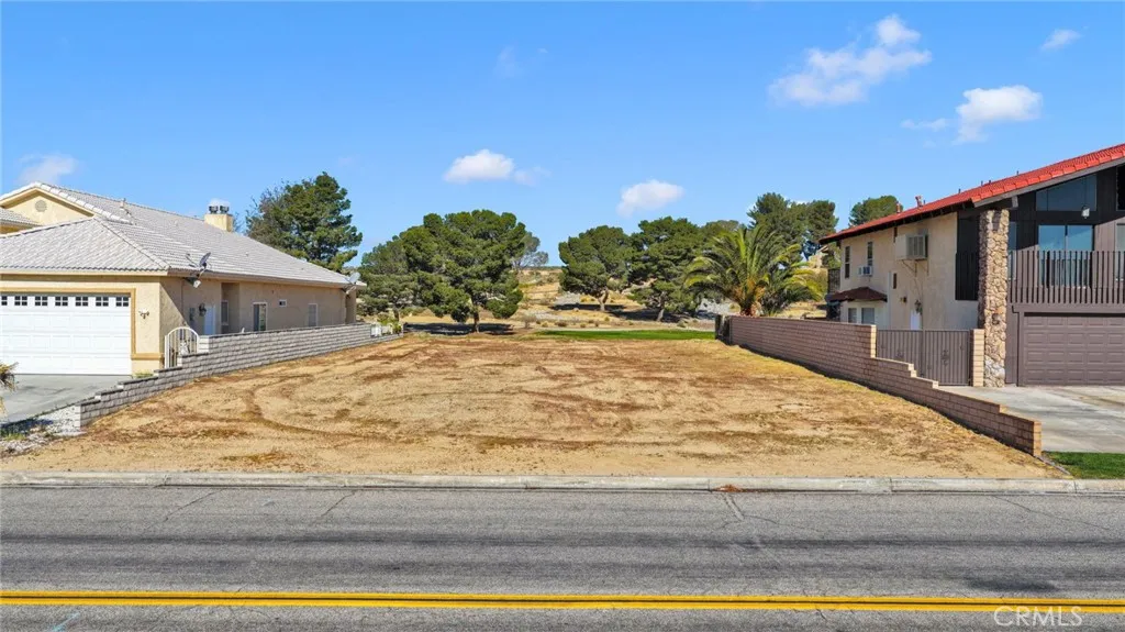 main property photo 6