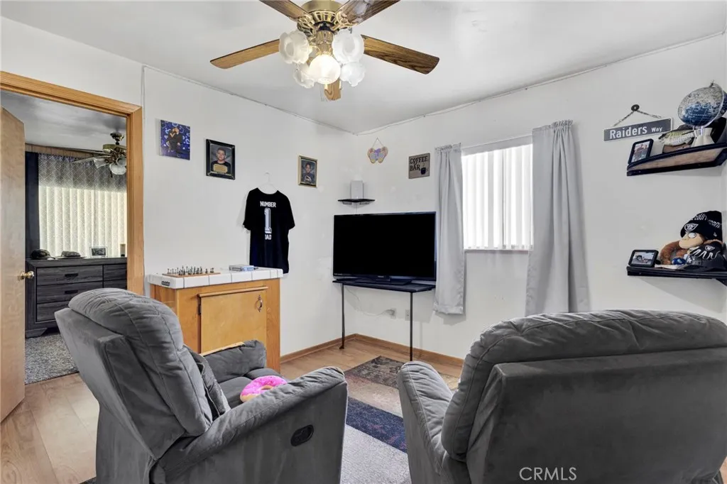 main property photo 25