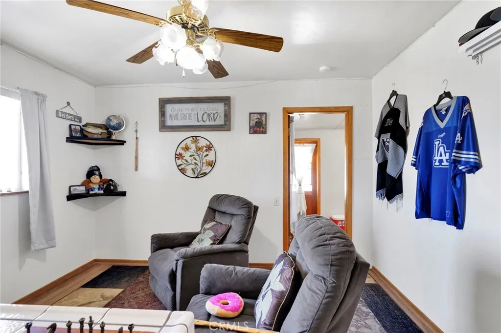 main property photo 28