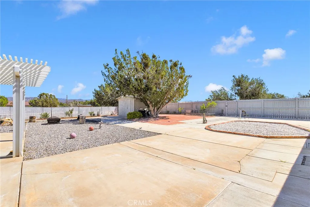 main property photo 30