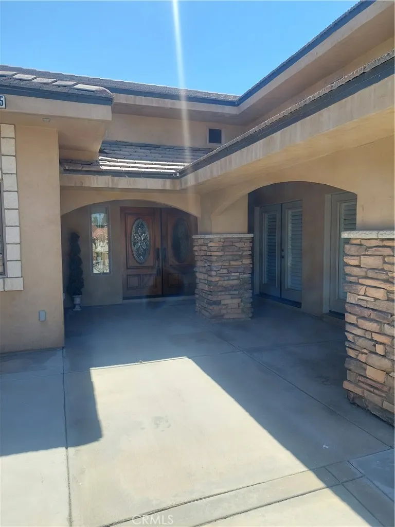main property photo 6