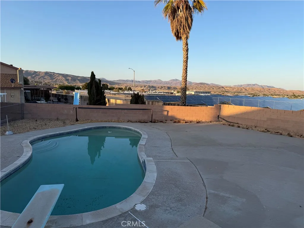 main property photo 14