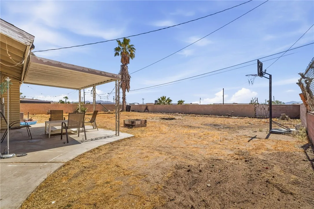 main property photo 28