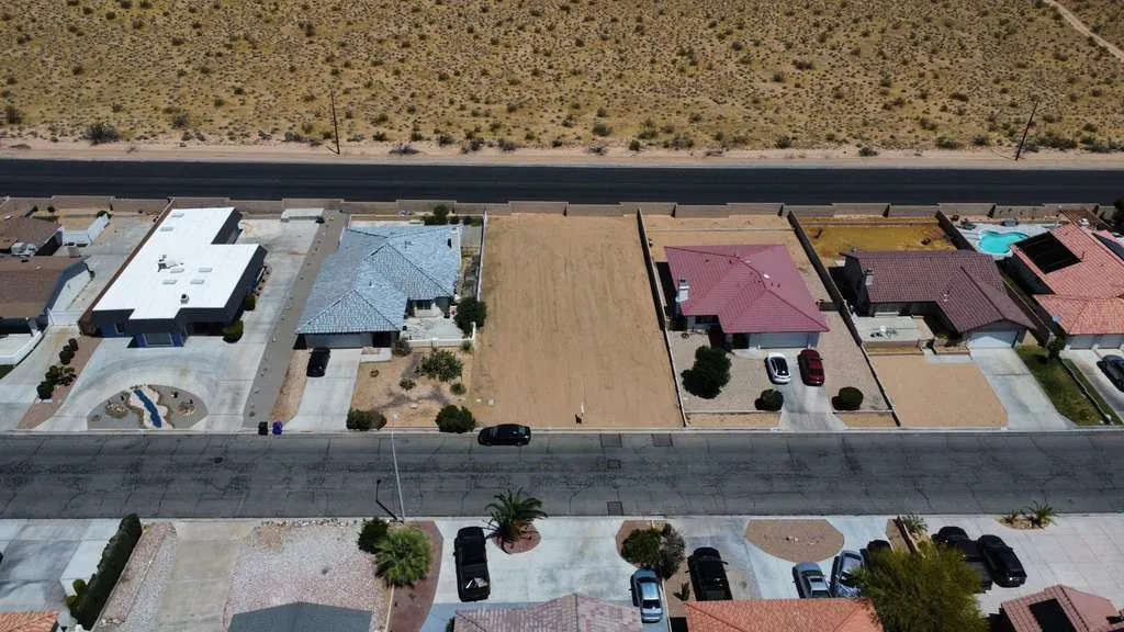 main property photo 6