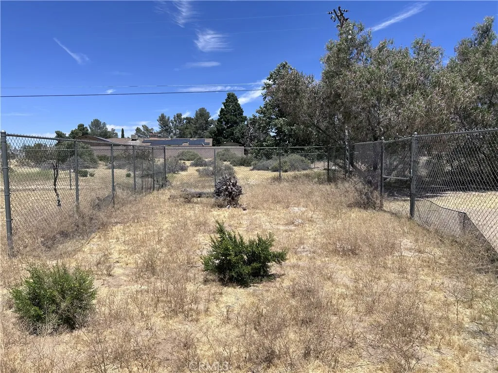 main property photo 12