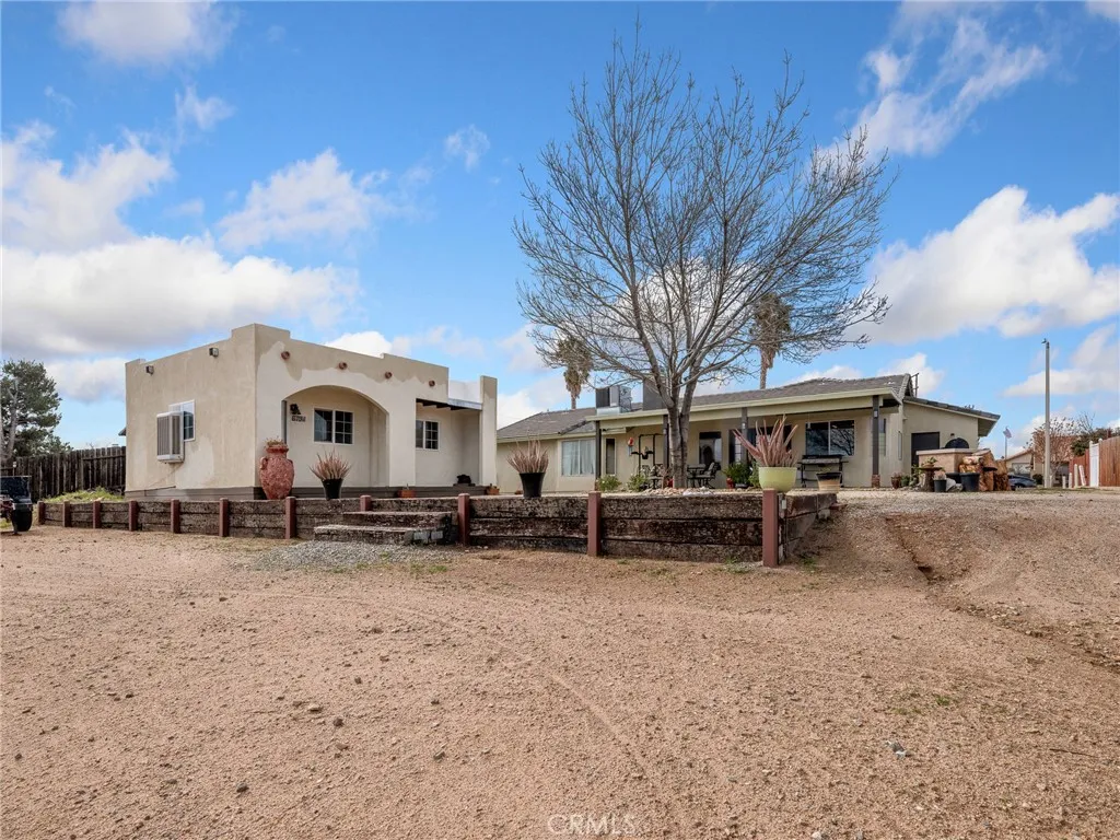 main property photo 28
