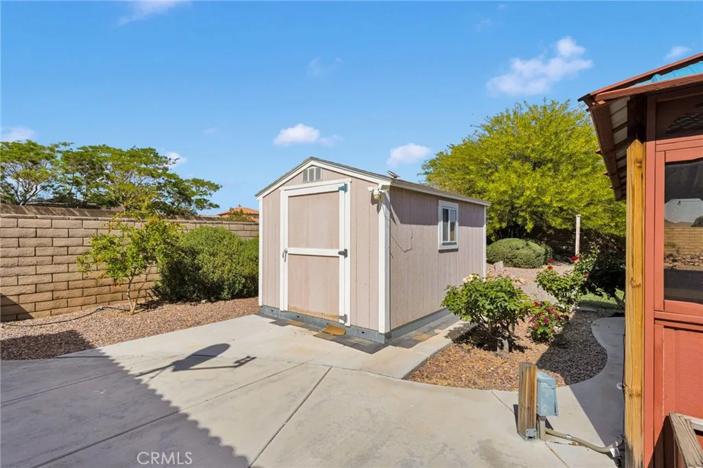 main property photo 40