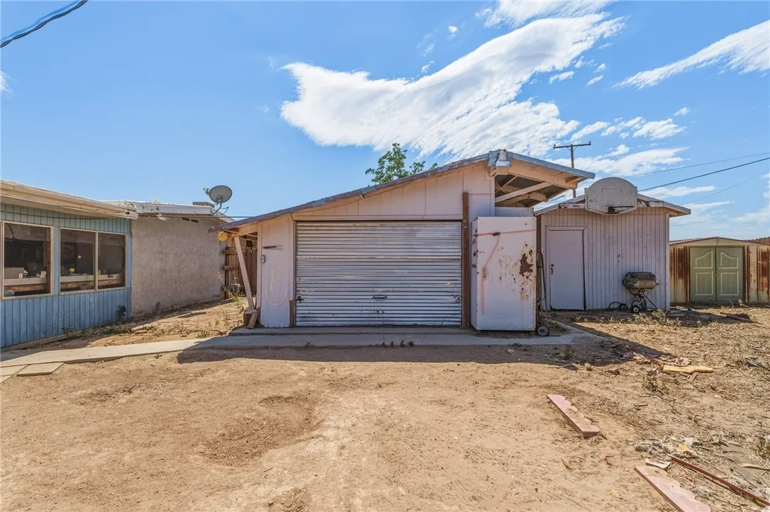 main property photo 32