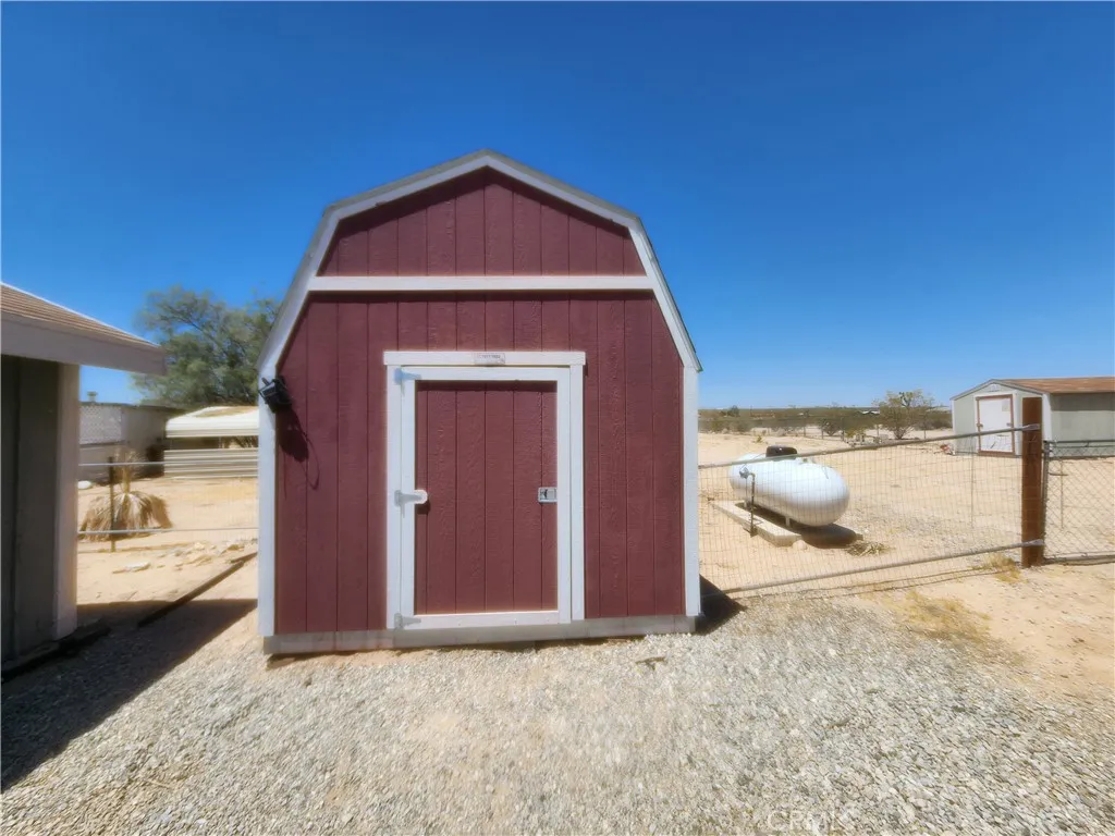 main property photo 33