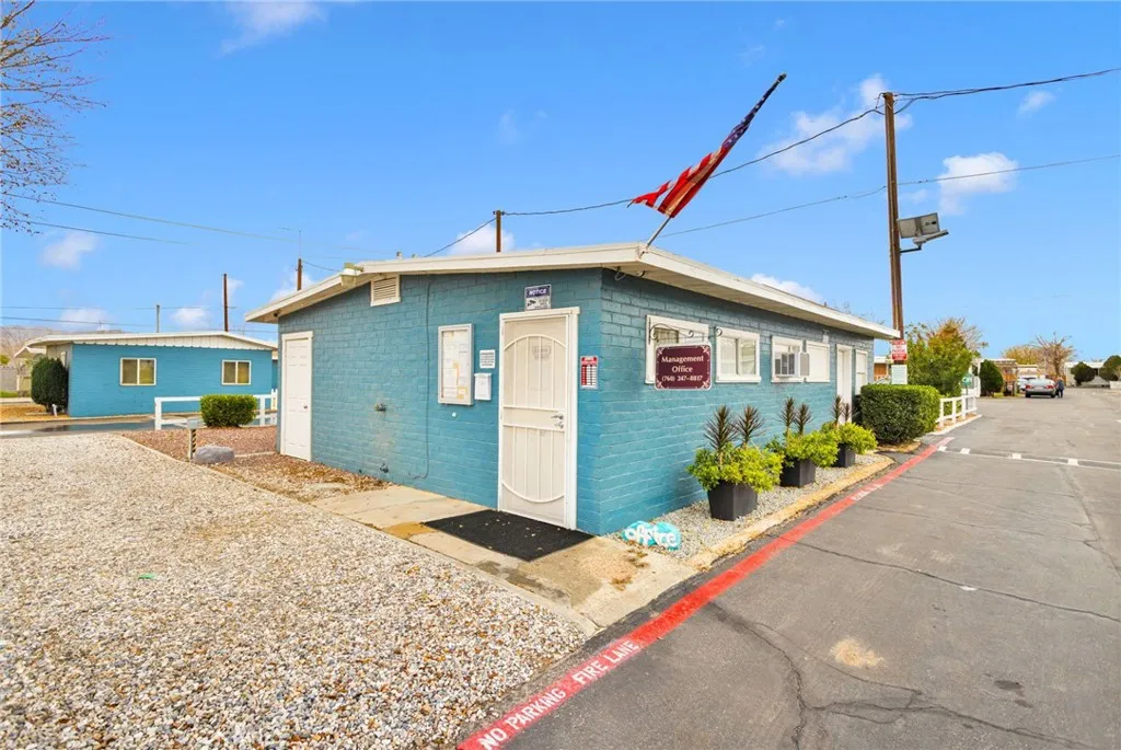 main property photo 32