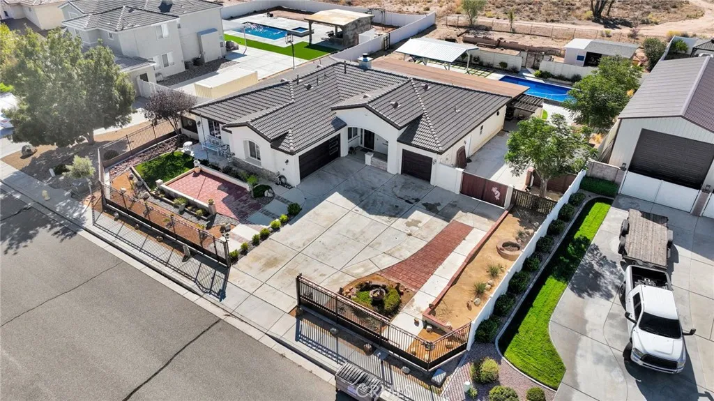 main property photo 36