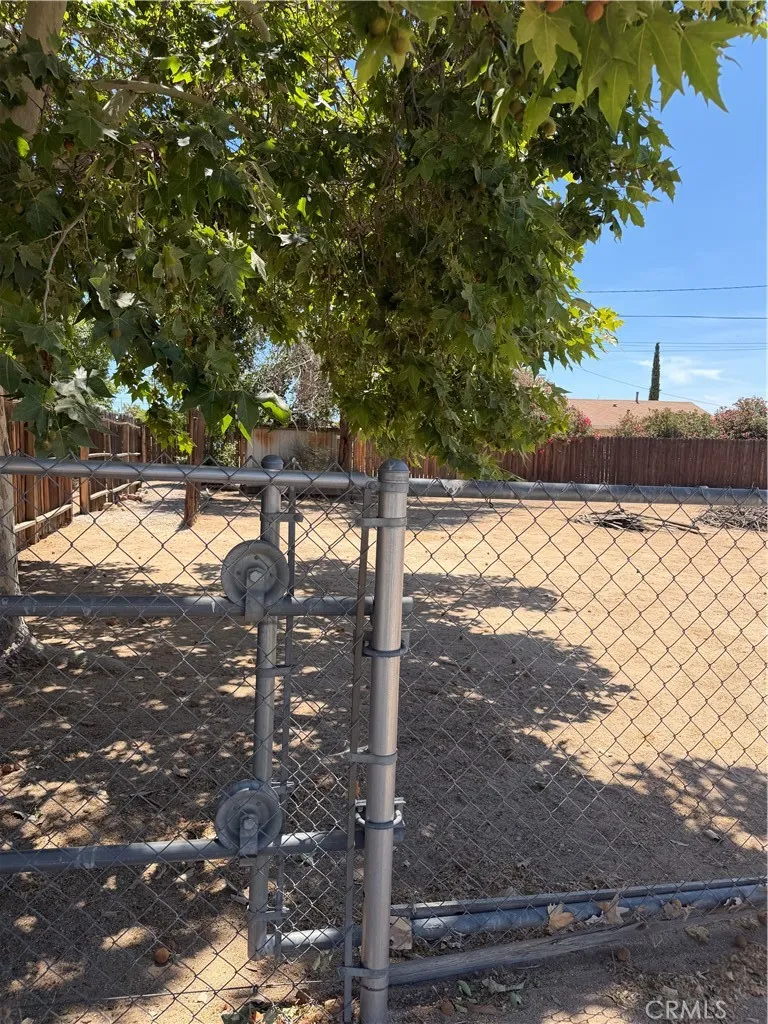 main property photo 9