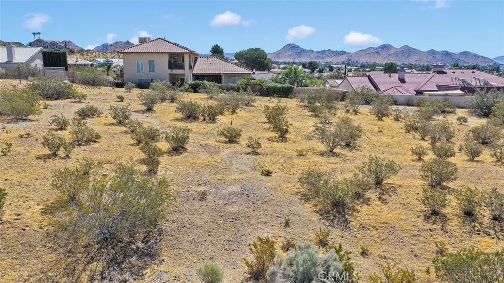 main property photo 9
