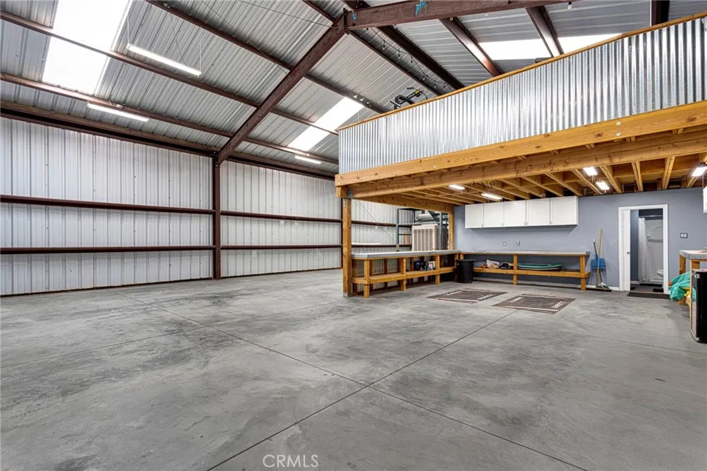 main property photo 34