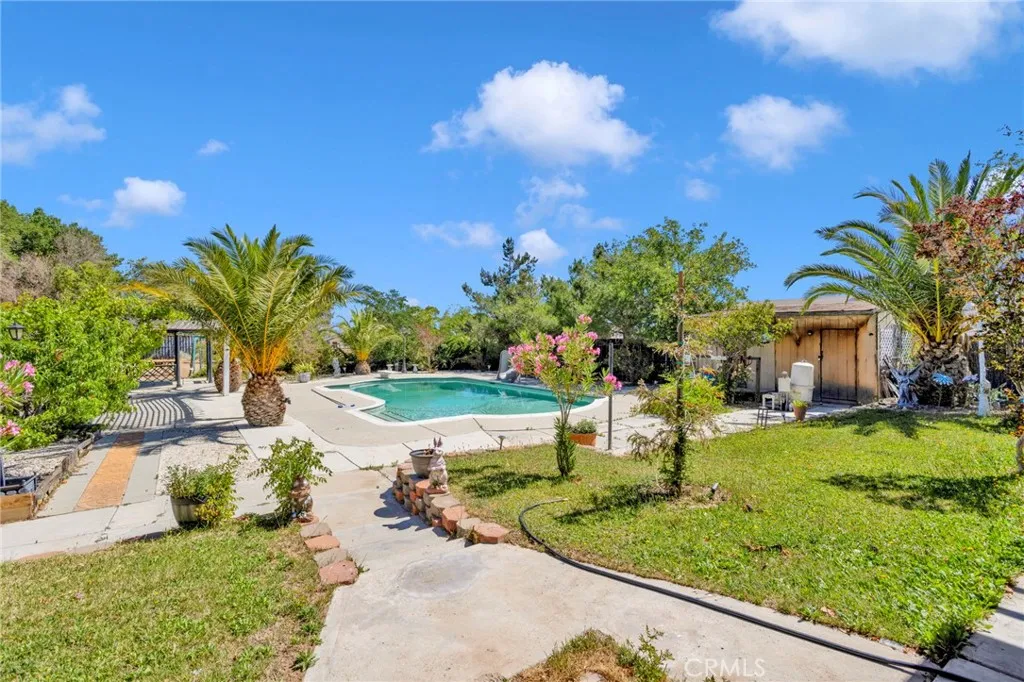 main property photo 40