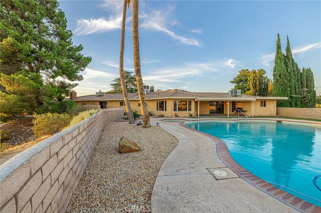 main property photo 50
