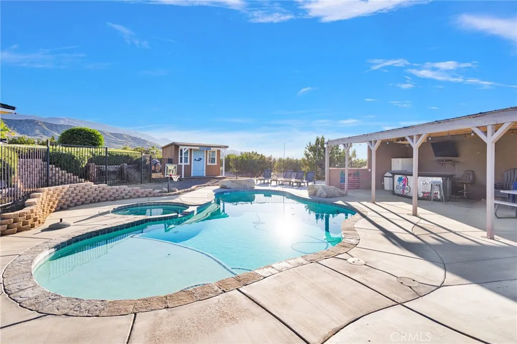 main property photo 20