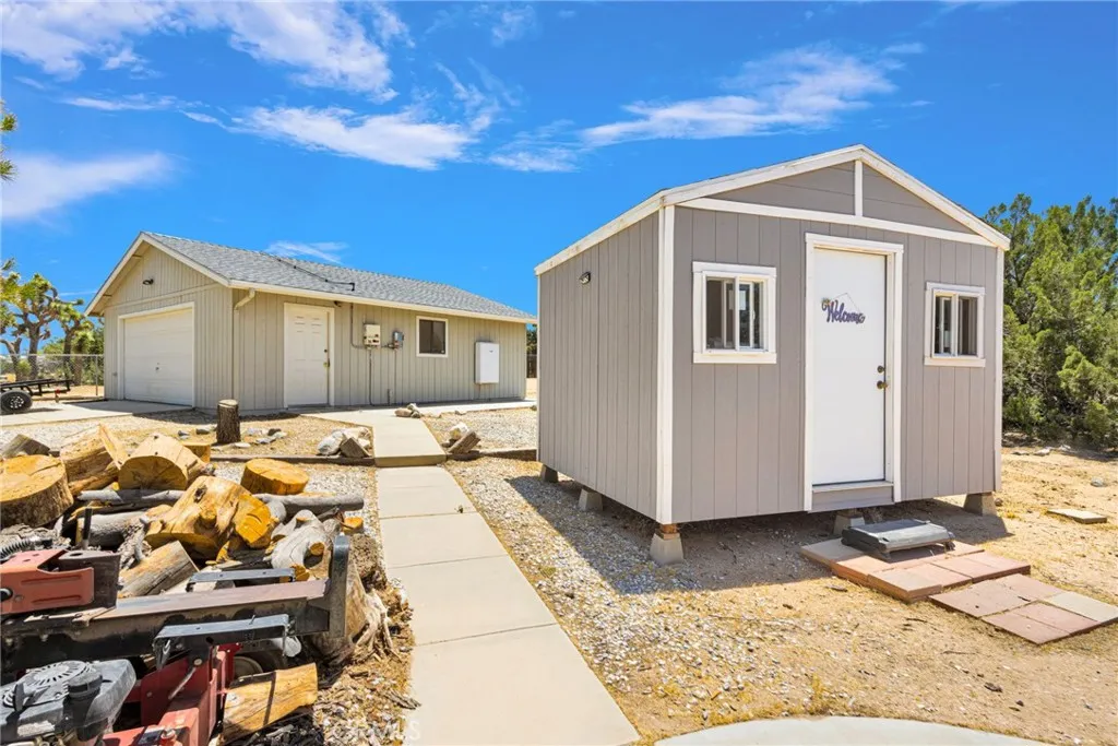 main property photo 35