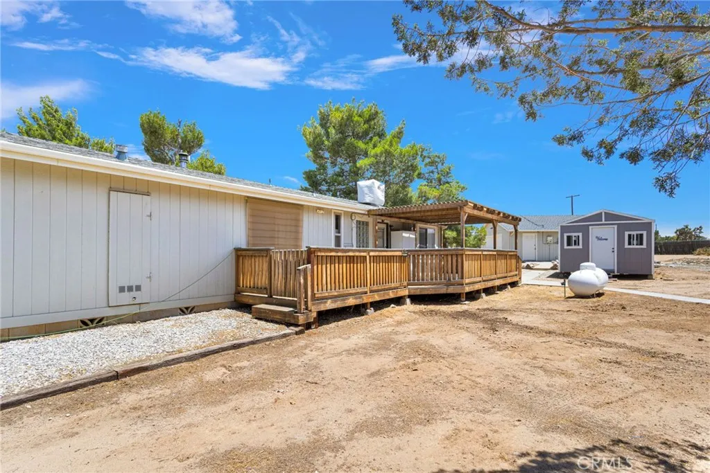 main property photo 40